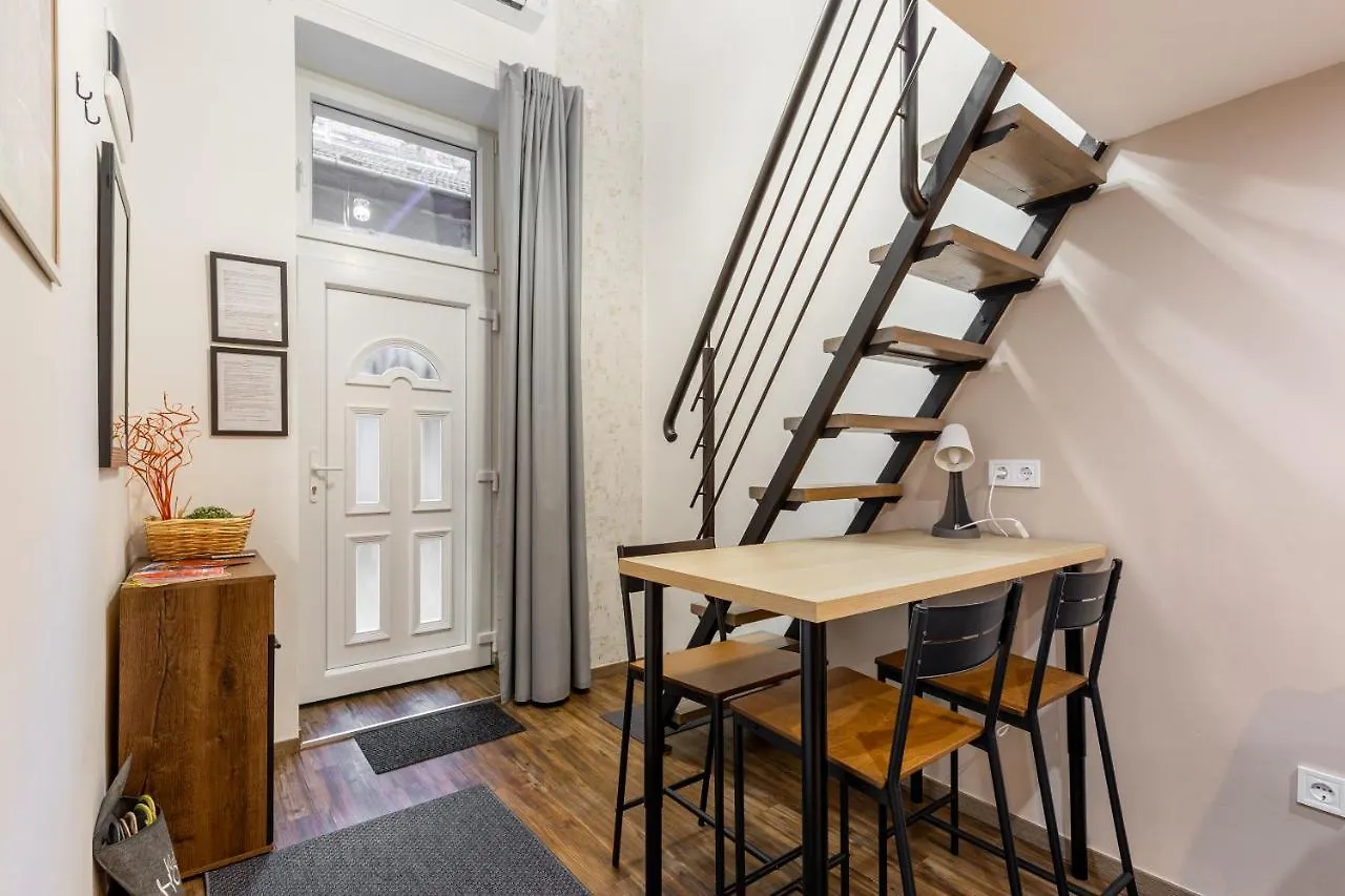 W11 A Weiner Apartment Budapest