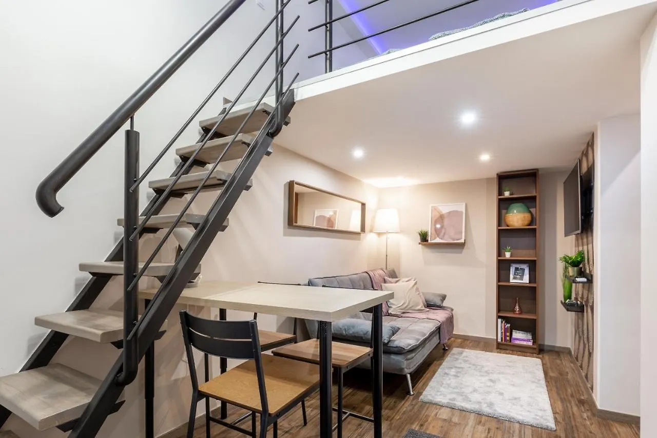 W11 A Weiner Apartment Budapest Hungary